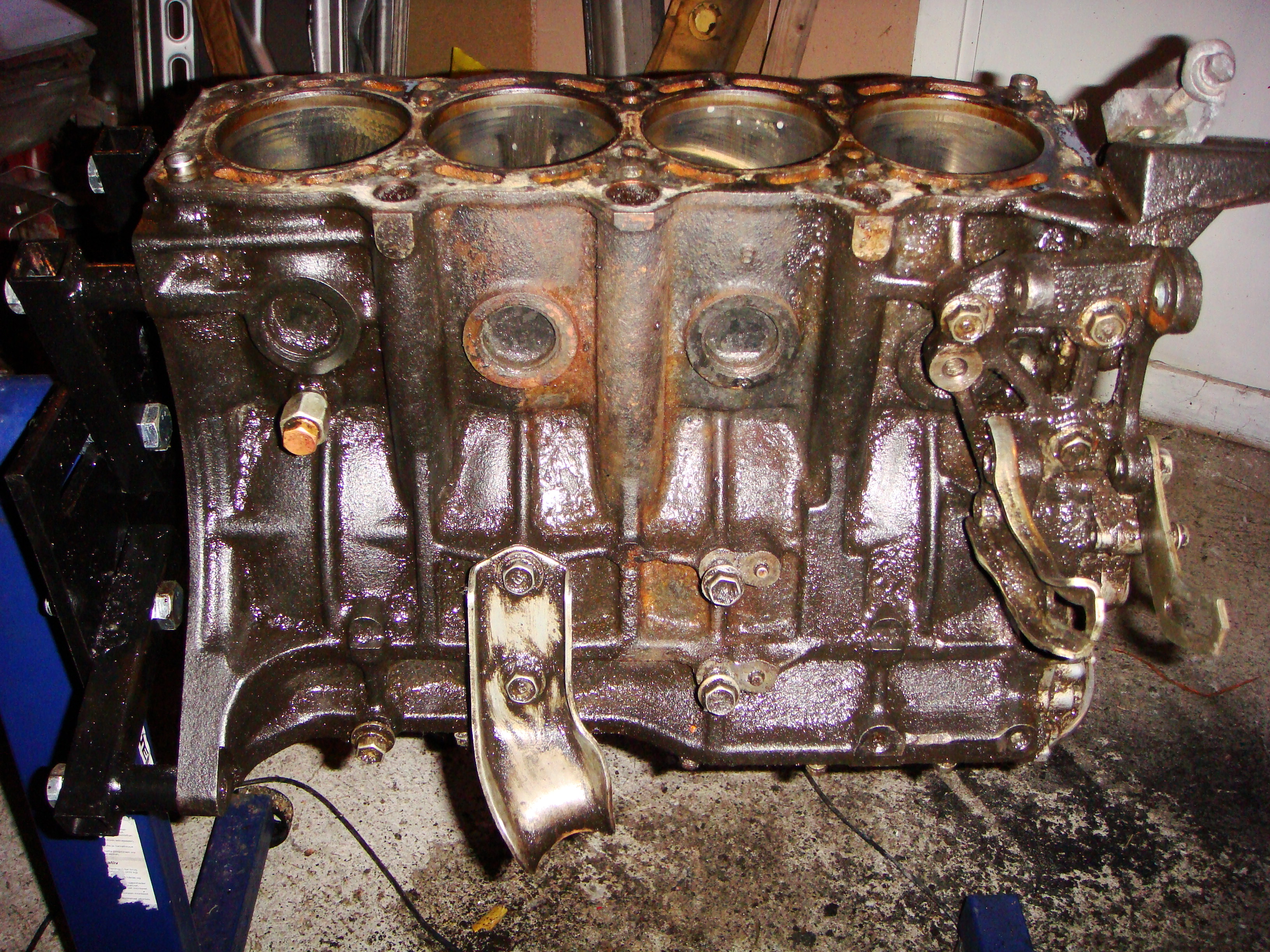 The old motorblock of the second Celica